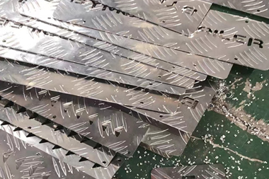 彩涂铝卷/ 喷涂铝卷生产厂家徐州奕源国际铝业-雕花铝板新品展示！